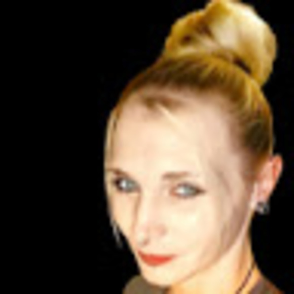 Meet your Posher, Jade - Picture 1 of 1